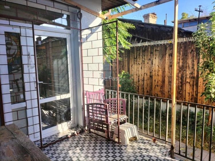 Casa 4 camere cu gradina -ideala pentru locuinta sau birou, Razoare/Drumul Sarii - 9