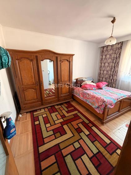 Lazu vila P E curte garaj prima la sosea gaze pt firme muncitori - 3