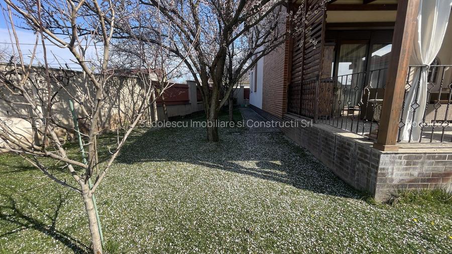 Casa eleganta si luminoasa,situata in zona de case -Mehala - 36