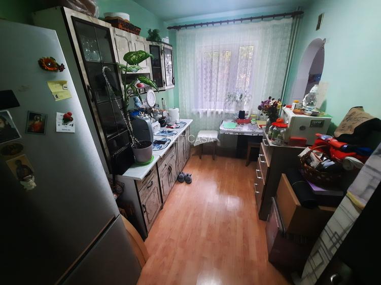 Apartament cu 3 camere, etaj 1/4, zona Tatarasi - 5