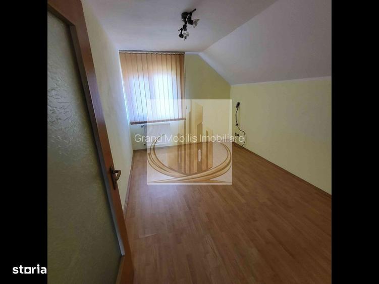 Casă spațioasă, versatilă – ideală pentru firmă sau locuință - 2