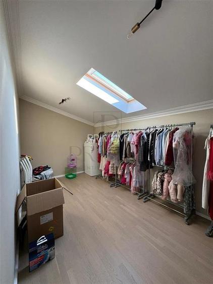 GIROC - 4 CAM - PENTHOUSE - 117MP - BAI - 2 TERASE - 2 PARCARI - INCALZIRE  PARD - 11