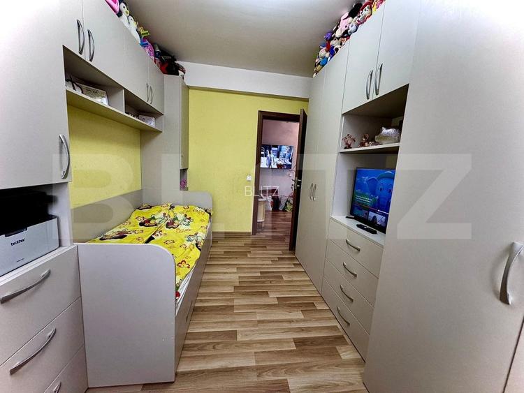 Apartament cu 3 camere ,semidecomandat, 51 mp, zona Stejarului - 12