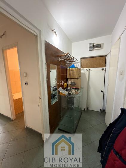 Spatiu comercial Pantelimon,vis a vis de piata Delfinului,Aleea Dobrina 4 - 17