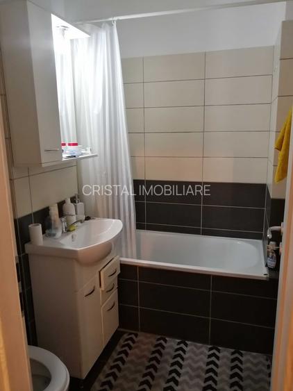 Vanzare apartament 3 camere in Titan, RENOVAT, 5 min metrou Grigorescu si IOR - 6