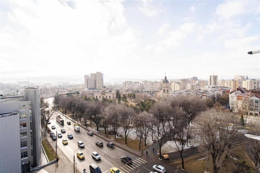 Apartament cu 3 camere in zona centrala - 15