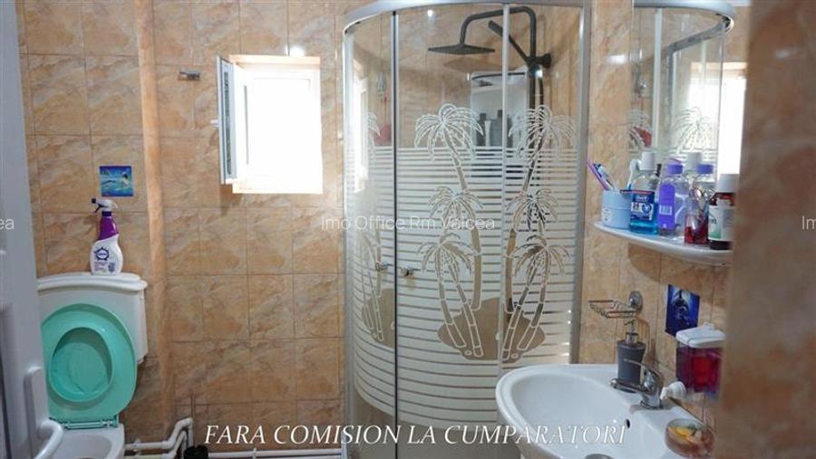 BUDESTI - CASA LANGA ORAS, TEREN 935 MP - 11