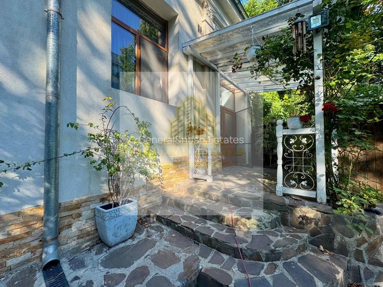 Spre Vânzare Proprietate remarcabilă cu 6 camere în inima Iașului ! - 6