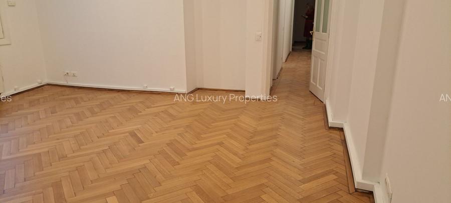 SPATIU DISTINCTIV IN VILA ISTORICA - 10