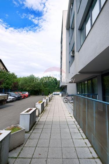 De vânzare apartament cu 3 camere, 2 bai, garaj Andrei Muresanu Sud - 18