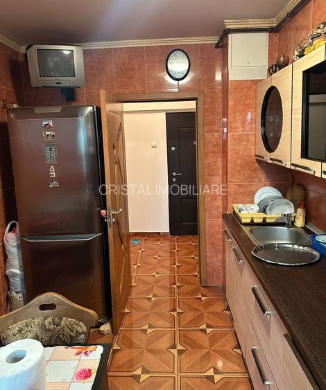 Apartament 3 camere, Decomandat. Bld. Al. Obregia, zona Vatra Dornei. - 8