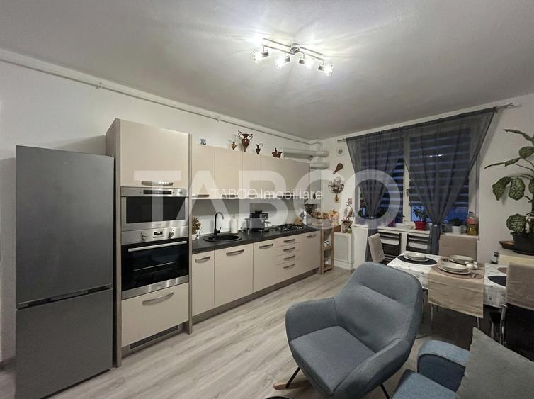 Apartament 3 camere utilat si mobilat cu balcon si parcare in Selimbar - 3