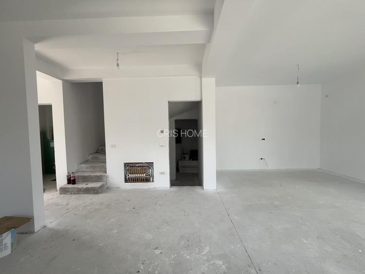 Chisoda - Duplex cu 5 camere despartit prin camera tehnica - 15