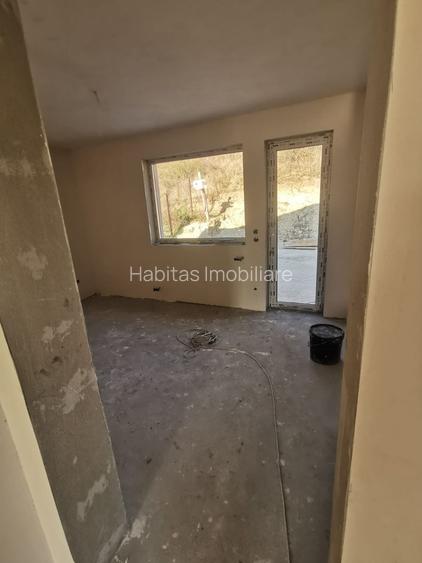 Casa individuala cu terasa,panorama spre lac, garaj, teren 300mp - 10