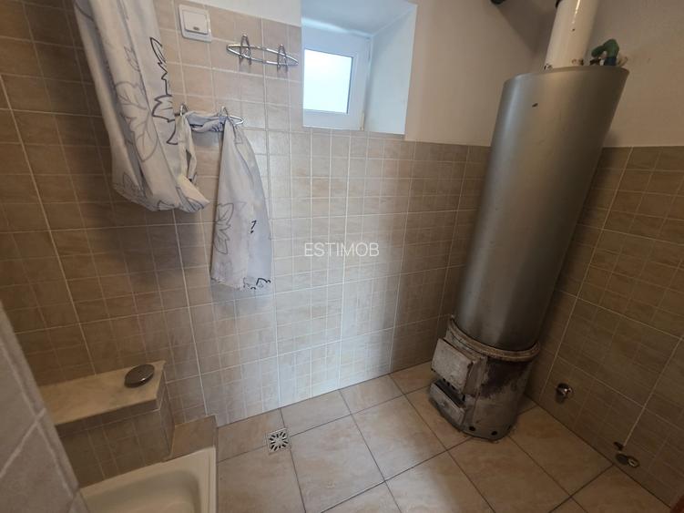 Vand casa individuala parter la intrare in Dumbravita - 9