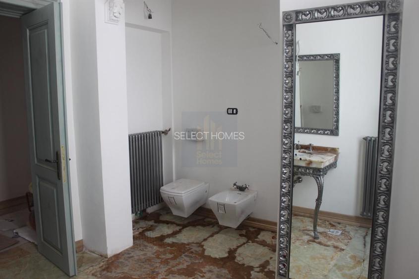 Vila istorica de vanzare in zona *Unirii* | 21 camere | curte, garaj - 37