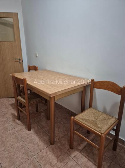 pe frumoasa stradă Aurel-Popovici la 5 minute de Punctele Cardinale și Medicina - 9