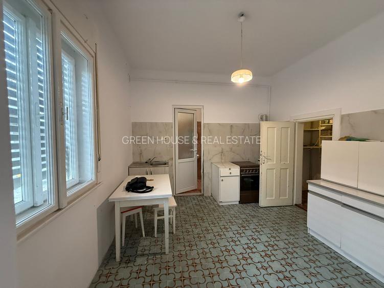 Casă spațioasă cu potențial de extindere, zona Judecatoriei - 18