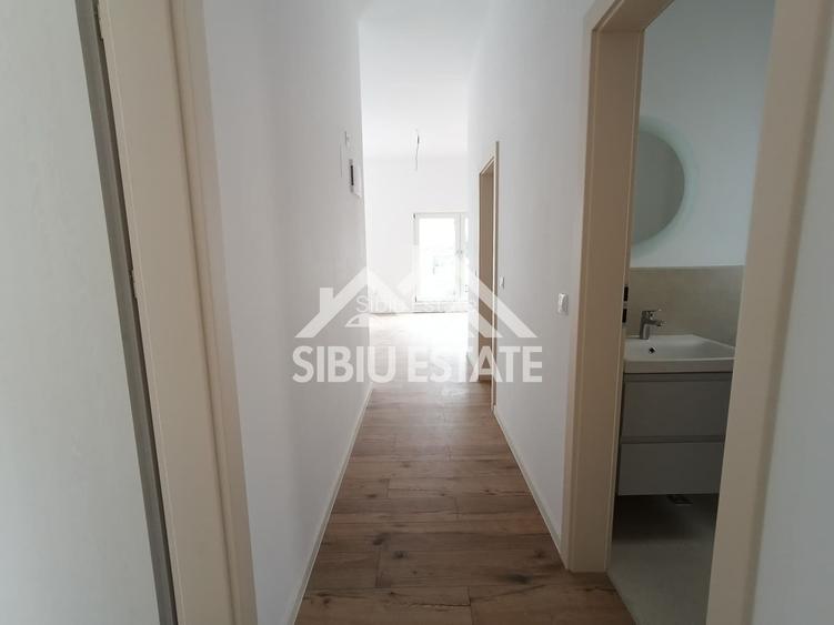 Apartament luminos, ideal locuință sau birou ,parter, 2 locuri parcare - 13