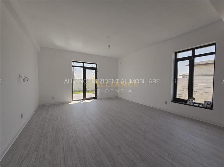 Casa parter- 4 camere- beci- 800m de autobuz,scoala, gradinita- - 2