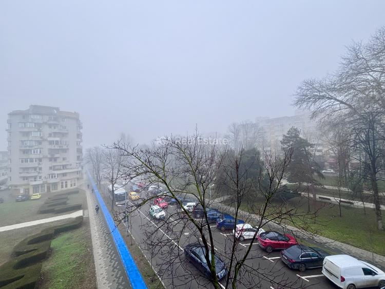 Apartament 3 camere decomandat, 2 băi, 3 balcoane – Centru Constanța - 10