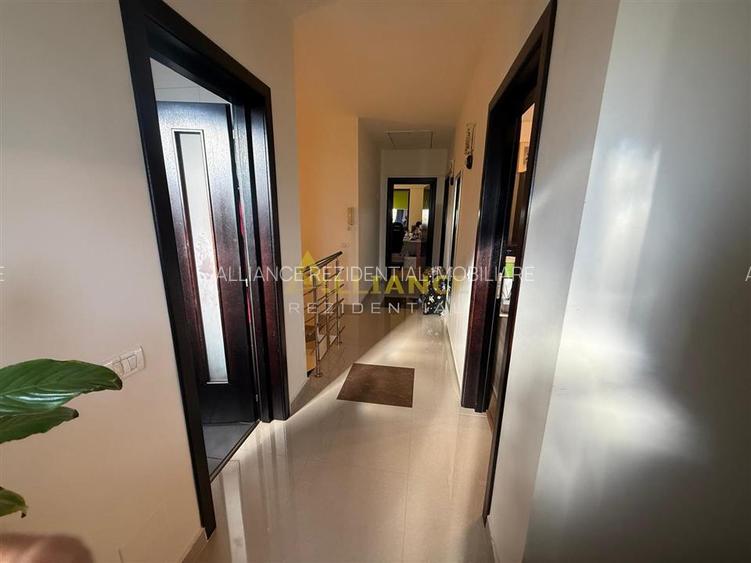 Casa tip duplex - 4 camere - 2 bai - 200mp teren - 16