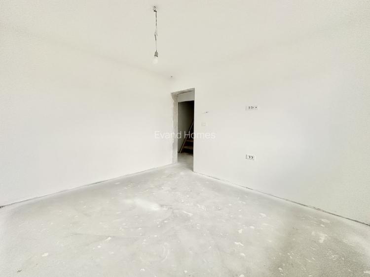 Duplex cu 4 camere si 2 bai - 400 mp de teren - Mosnita - 15