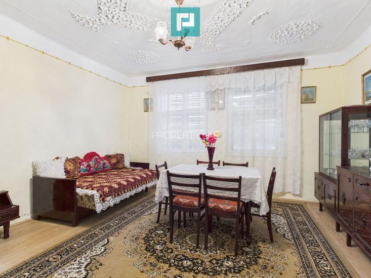 Proprietate cu 3 case din văiugă și teren în Nadab - 4