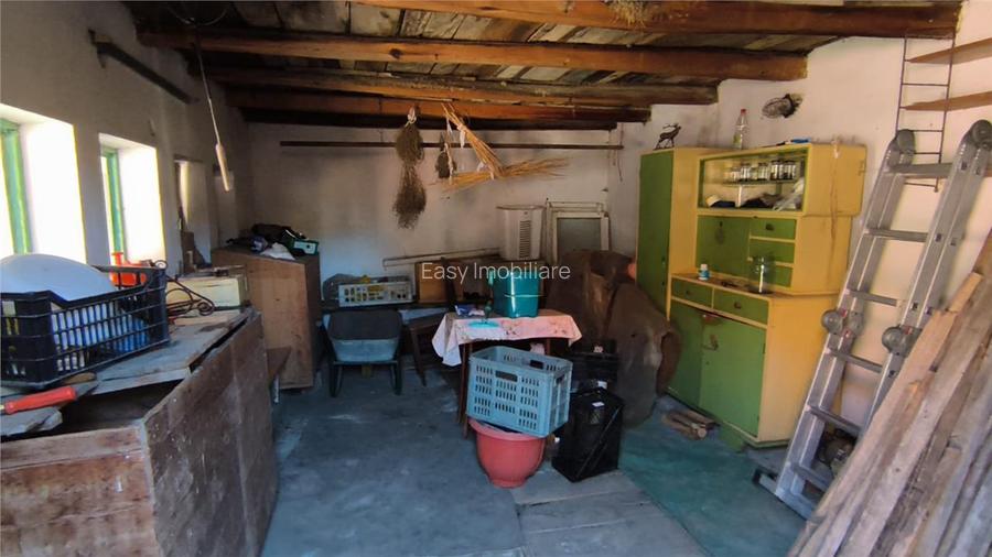 Casa pe un nivel renovata,curte individuala teren 780mp - 17