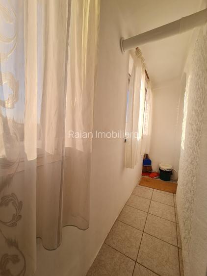 Vanzare apartament 4 camere dec, in Galati, Micro 39A, sup.91mp, mobilat - 8