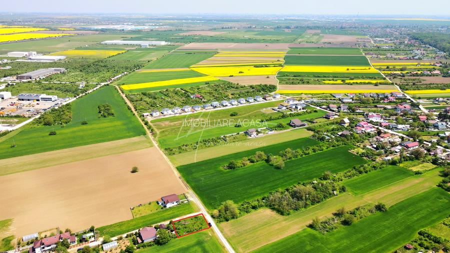 Teren intravilan in zona rezidentiala, la 1 km de A0 si A1 - 33
