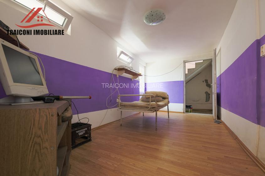 Clădire pensiune-restaurant cu hală și teren 7300mp, Făget ( Timiș ) - 12