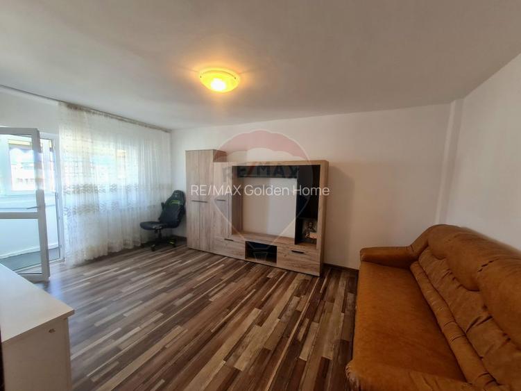 Apartament cu 3 camere de inchiriat - 2