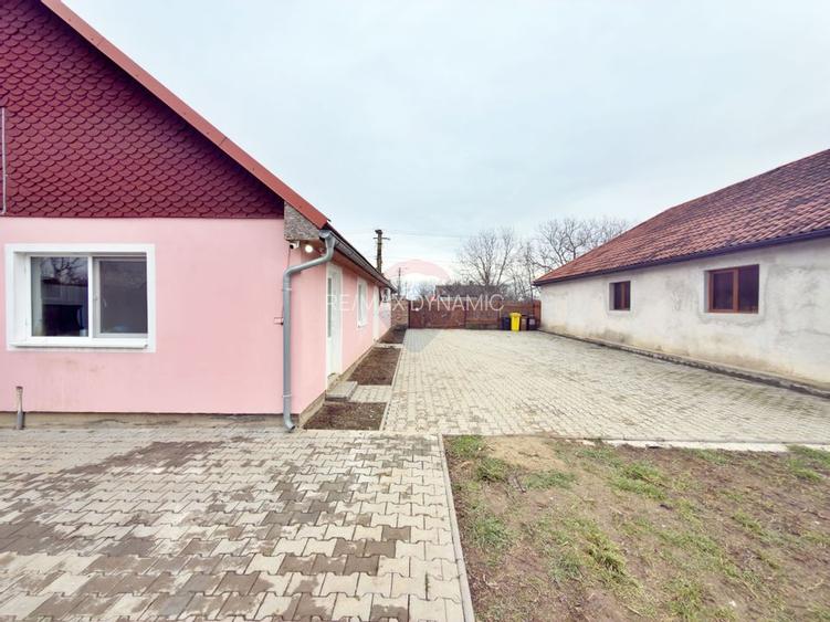 Casă cu 3 camere de vânzare în Pecica - 6