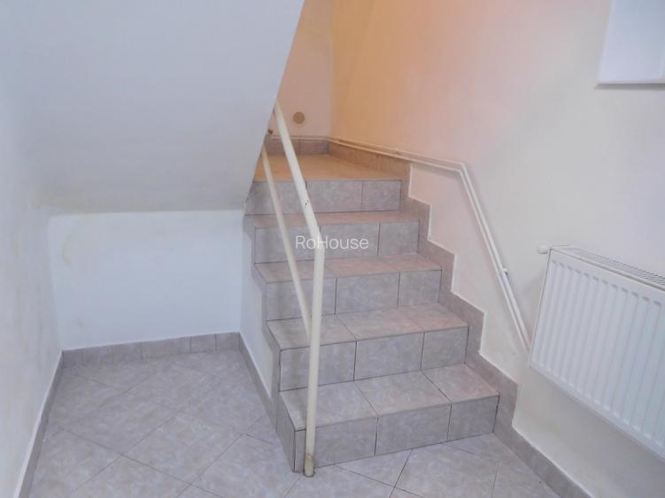apartament in casa, zona centrala - 9