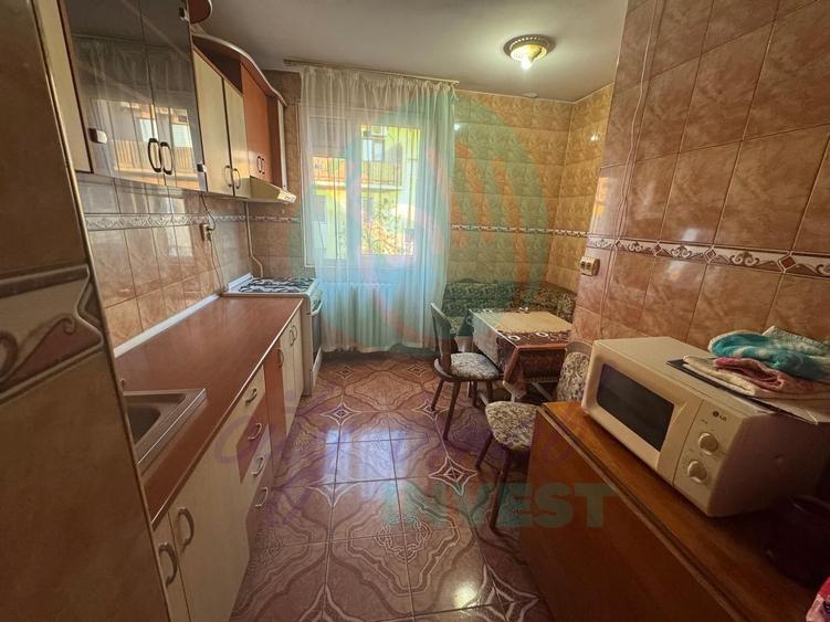 3 camere | Metrou 1 Decembrie 3 min | Bloc anvelopat