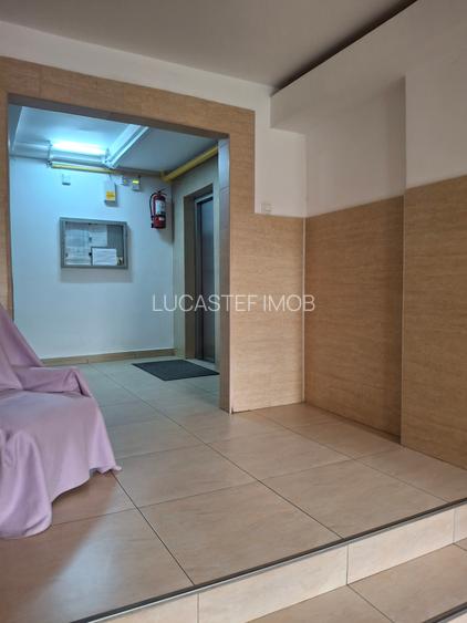 4Camere Crangasi  Metrou Piata - 18