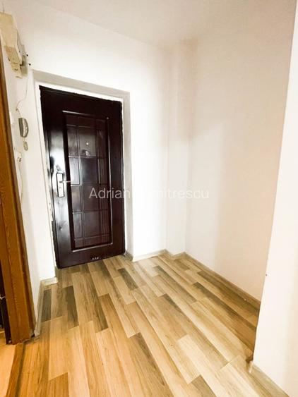 Auchan-Vitan Garsoniera 30 mp,mobilata si utilata,etaj 8/10,comision 0% - 17