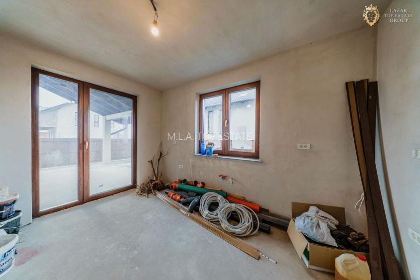 Vilă noua P+M in Sanleani - 23