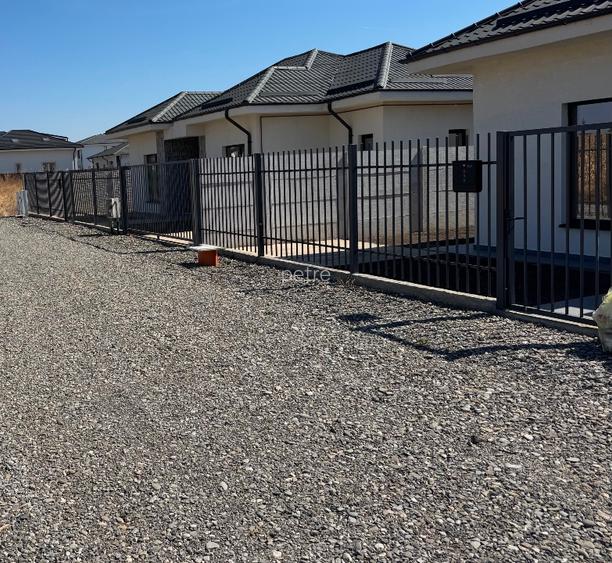 Oportunitate, te muti imediat, case parter+pod Buftea - 11