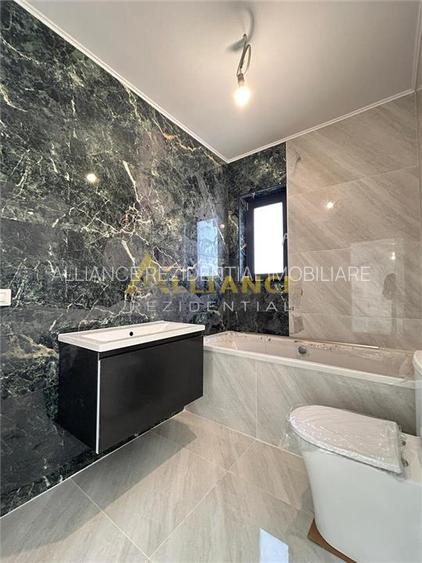 Casa Individuala de vanzare - Teren 350 mp | 4 camere - 3 bai - 12