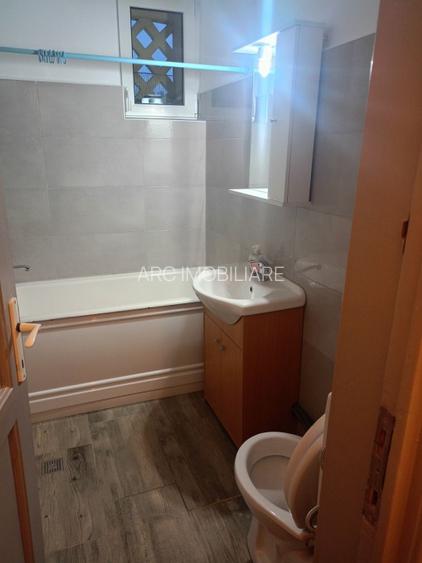 Apartament 2 camere in bloc tip vila, zona Astra - 5