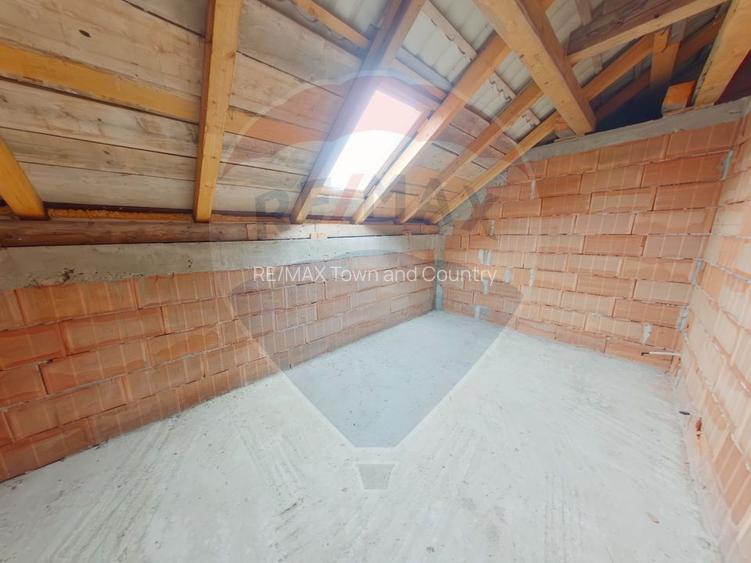 Casă cu 5 camere de vânzare în Piatra, Maramureș - 9