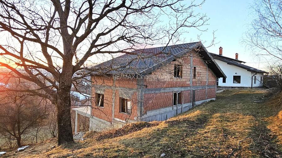 Priveliște | 2 Case de vacanță | Pensiune | Bran-Sohodol | Teren 1672 - 37
