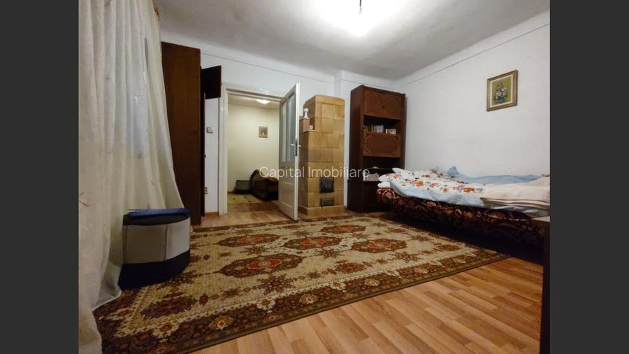 Casa cu mansarda, 7 camere, anexe, Sanmartin - 14