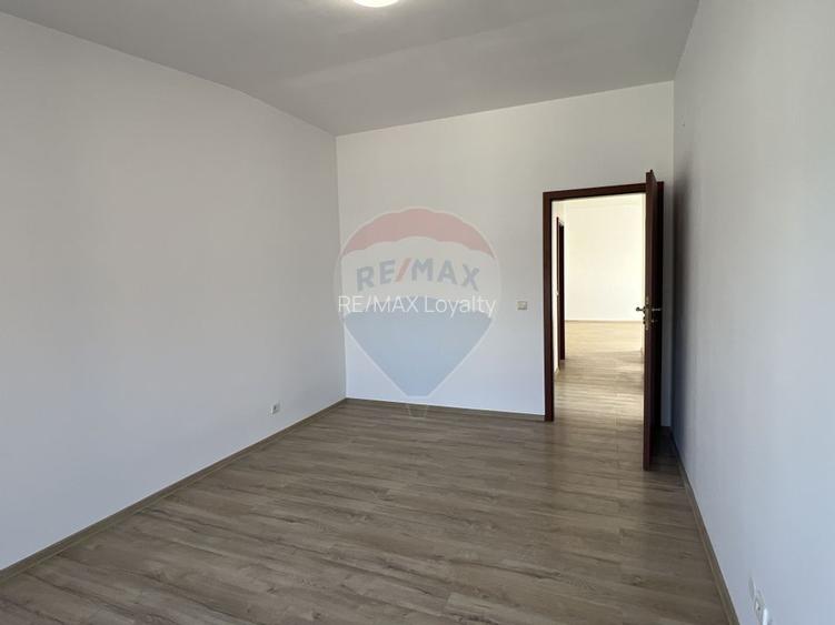 La inchiriat apartament 3 camere si parcare in Voluntari - 13