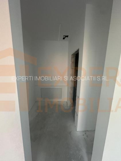 Vila deosebita de vanzare! - zona Mamaia Nord, pe malul lacului - 9