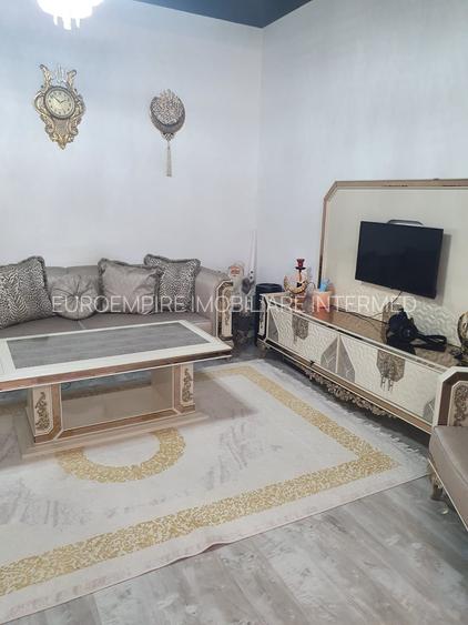 Casa de vanzare cu 4 camere, zona TOMIS II - 12