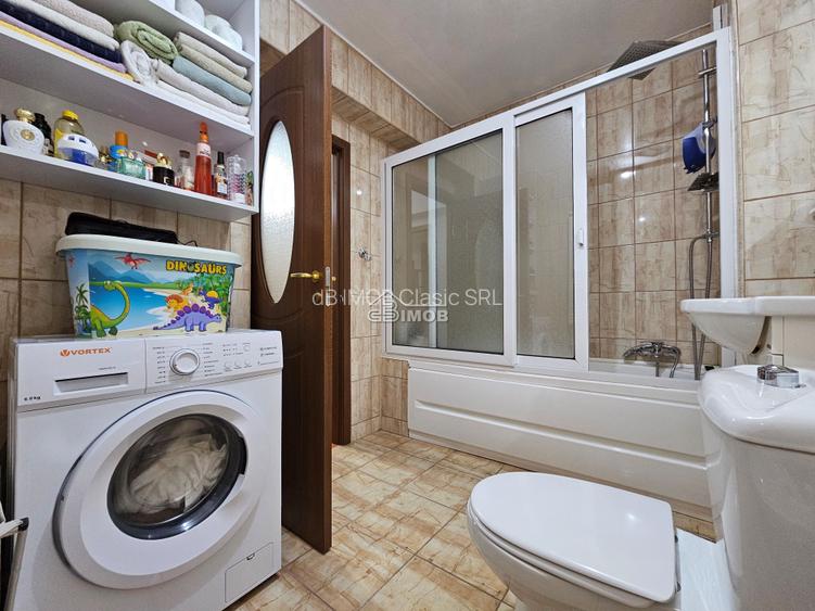 Pozitionat exceptional, langa licee si la 1 minut distanta fata de centrul orasu - 5