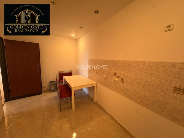 Universitate Batistei - 4 Camere Decomandat 150mp Bloc 2000 Boxa - 4